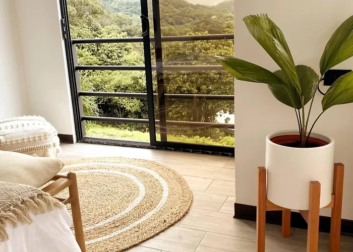 Сasa de vacaciones Tranquil Jungle Loft Getaway In Monteverde Cloud Forest Alto Cebadilla